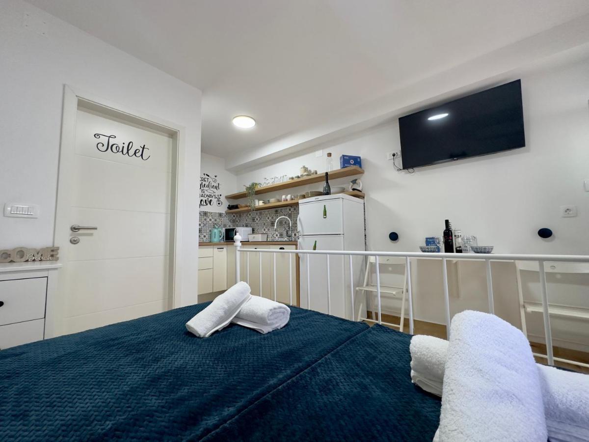 Matek Family & Studio Apartment Rovanjska Extérieur photo