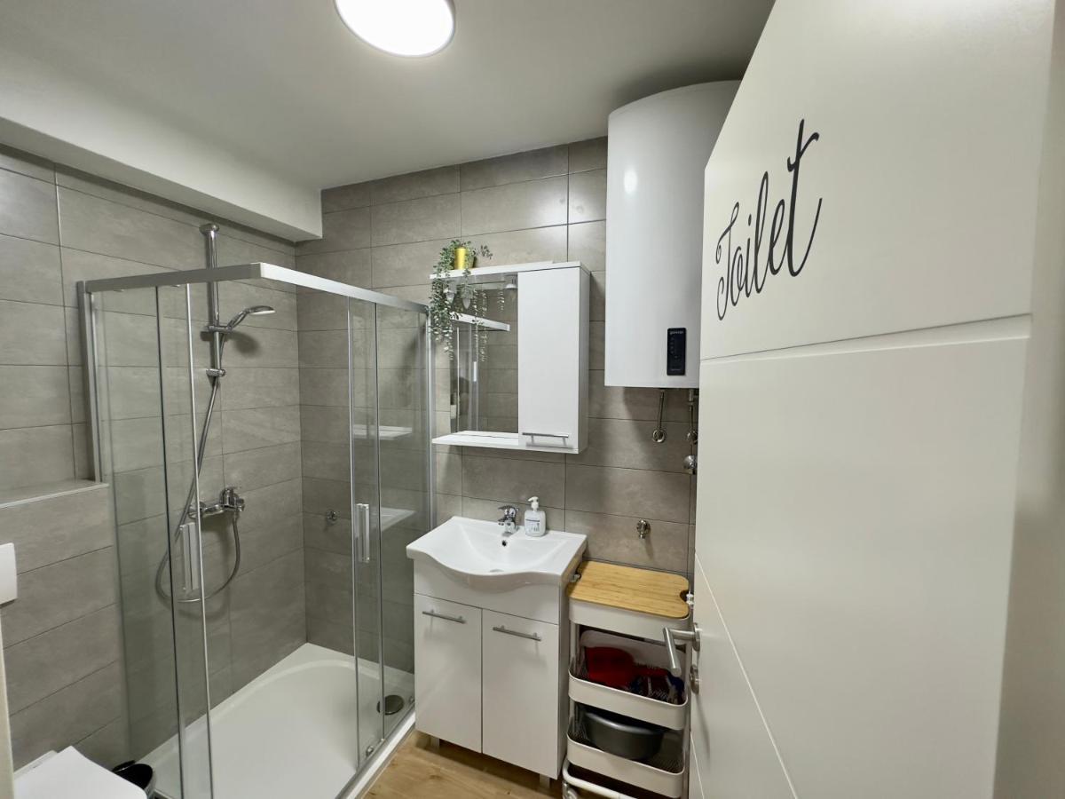 Matek Family & Studio Apartment Rovanjska Extérieur photo