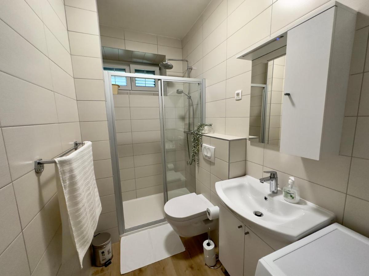 Matek Family & Studio Apartment Rovanjska Extérieur photo