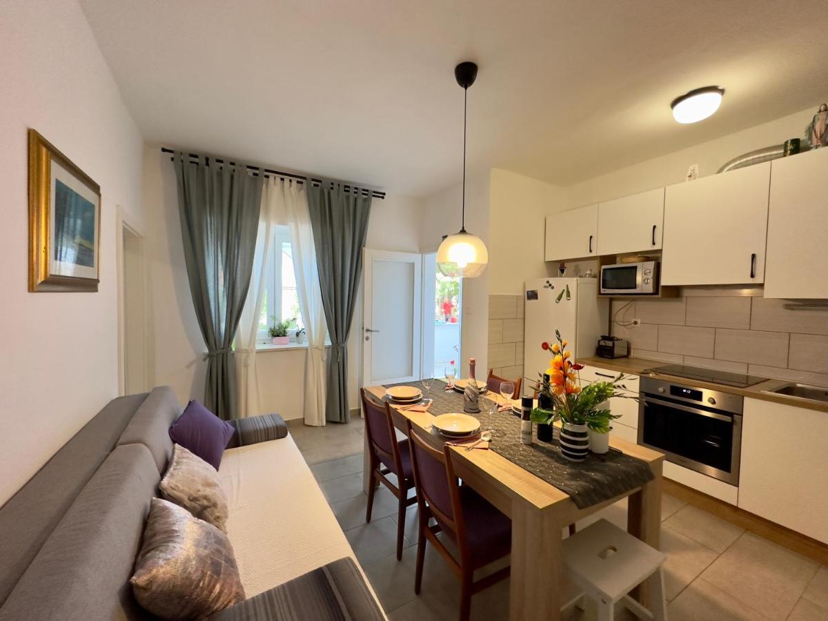 Matek Family & Studio Apartment Rovanjska Extérieur photo