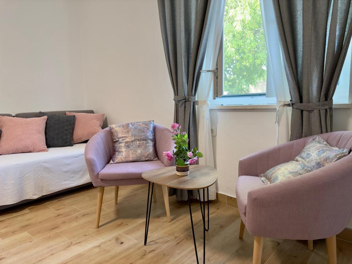 Matek Family & Studio Apartment Rovanjska Extérieur photo