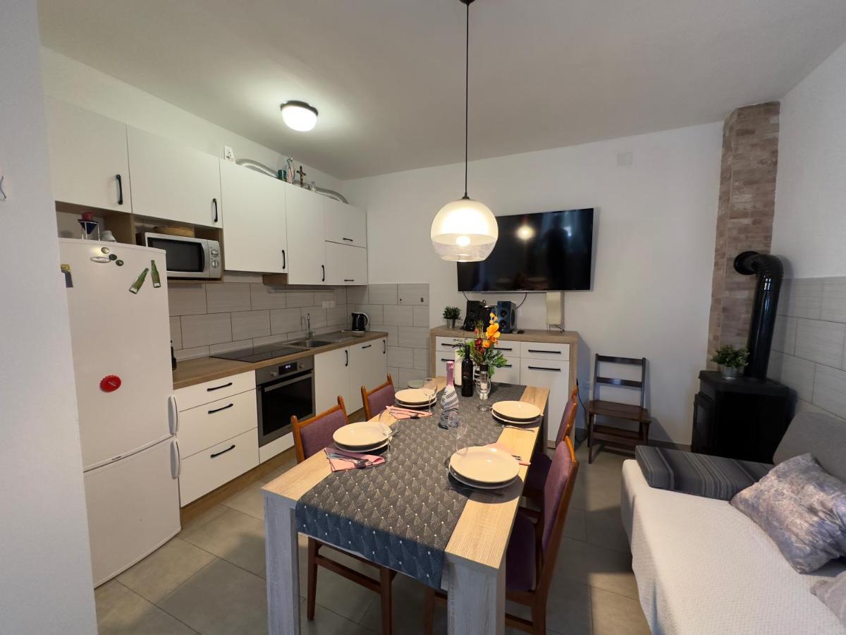 Matek Family & Studio Apartment Rovanjska Extérieur photo