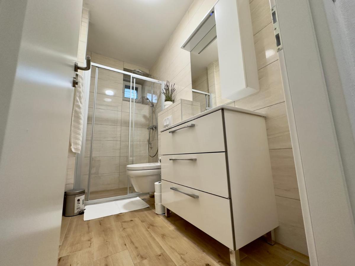 Matek Family & Studio Apartment Rovanjska Extérieur photo